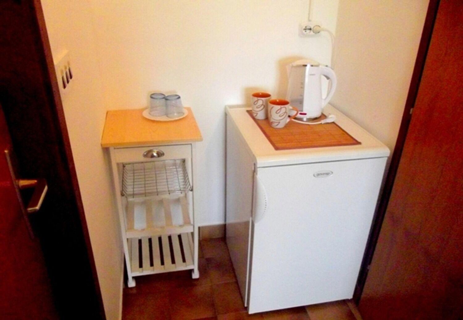 Apartments And Rooms Ognjen - Family Apartments With Free Parking Бетина Екстер'єр фото